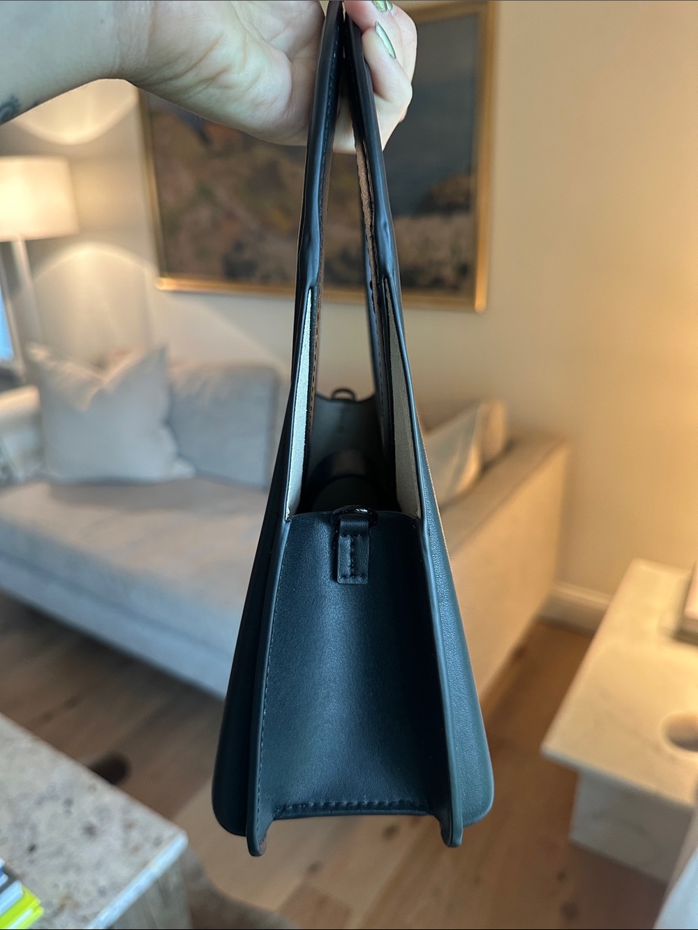 Charles & Keith Black Circular-Handle Mini Bag - Picture 4 of 5